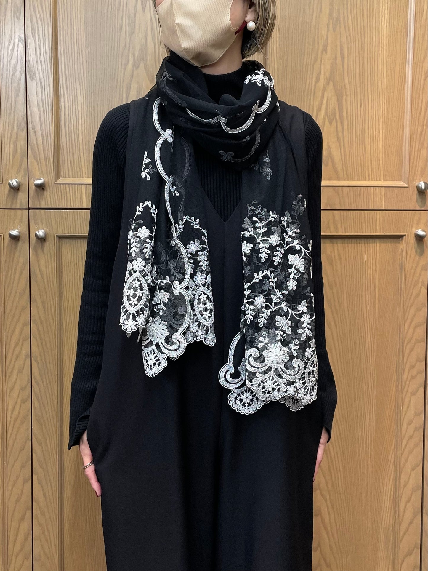 刺繍レースのストール