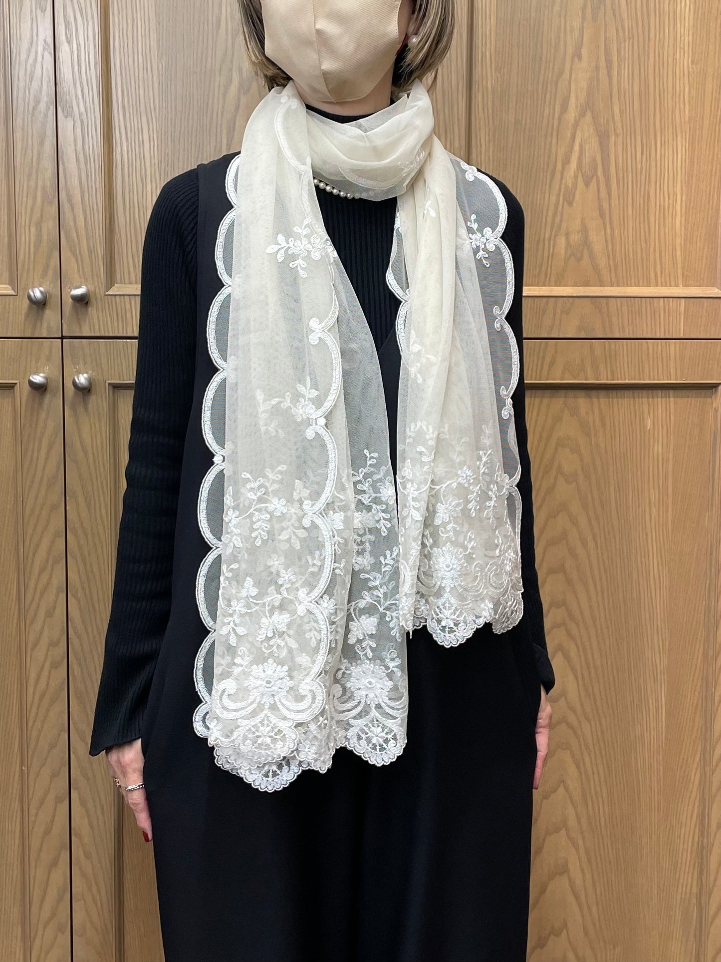 刺繍レースのストール