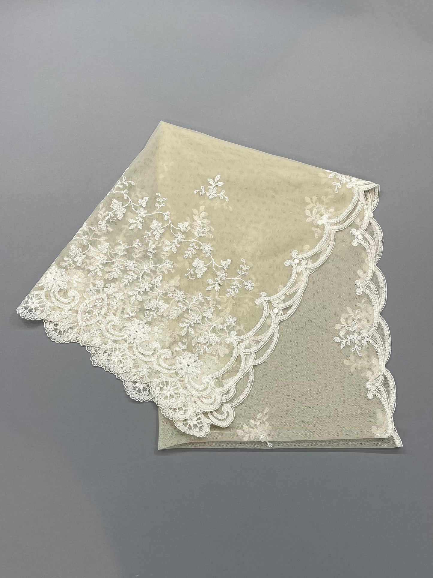 刺繍レースのストール